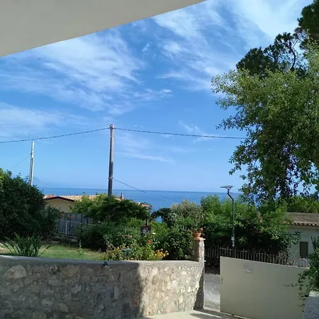 L'oasi Del Barone Apartment *